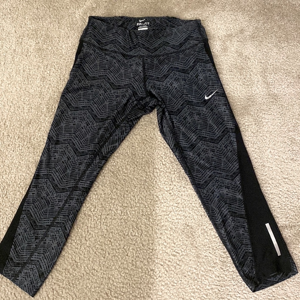 Nike Dri-fit crop leggings